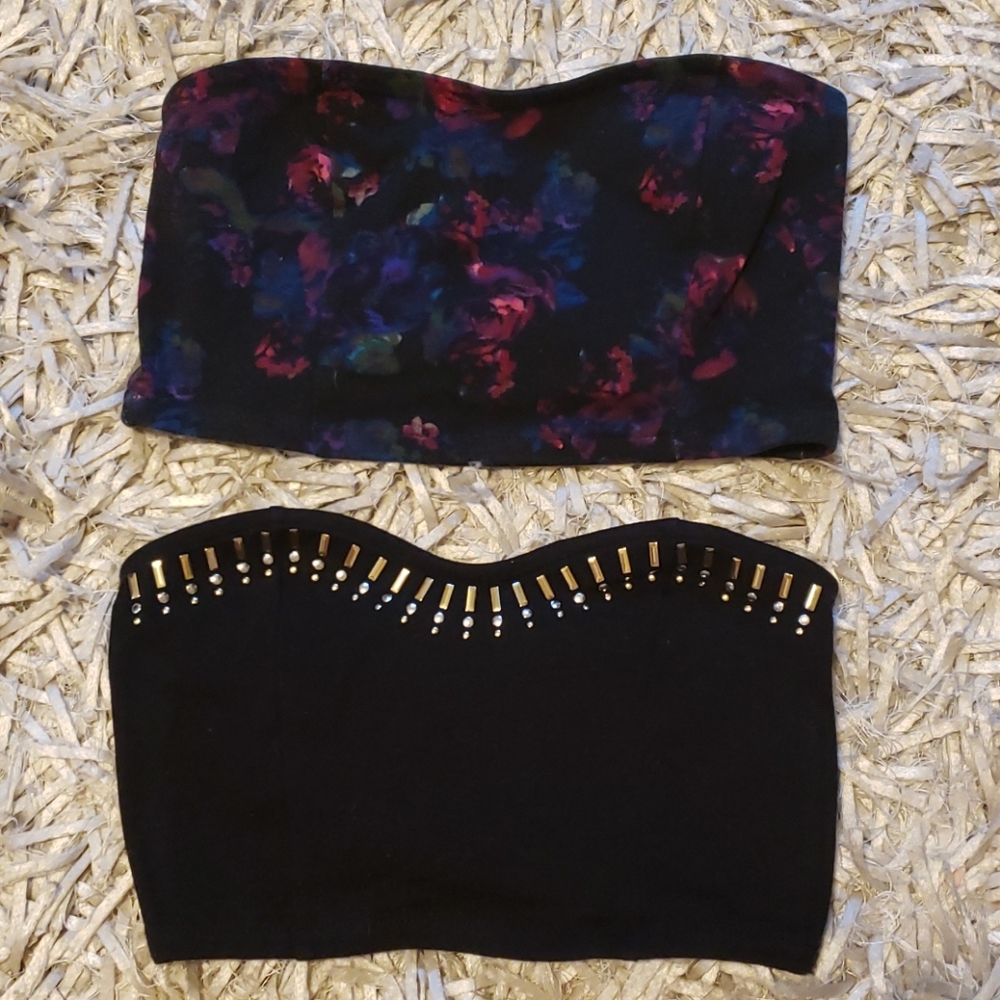 Bralettes type tops